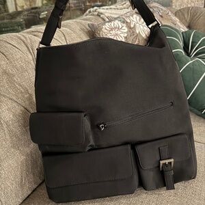 NWT Hobo International Black Large Microfiber Messenger Crossbody Bag Expandable